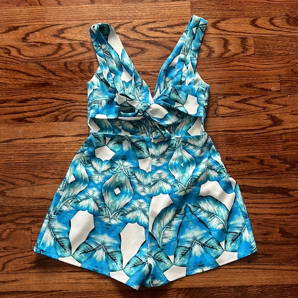 Blue romper - Picture 3 of 3